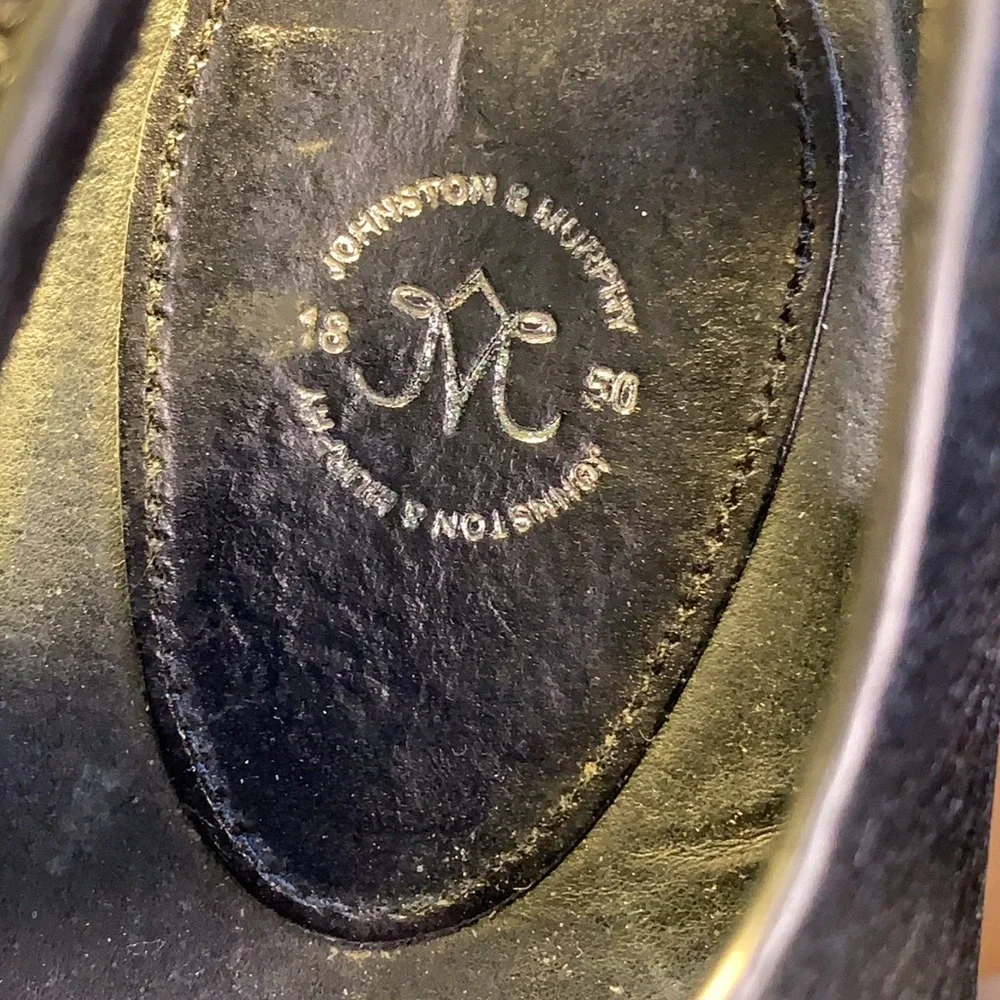 Johnston & Murphy almost NEW leather wedge peeptoe